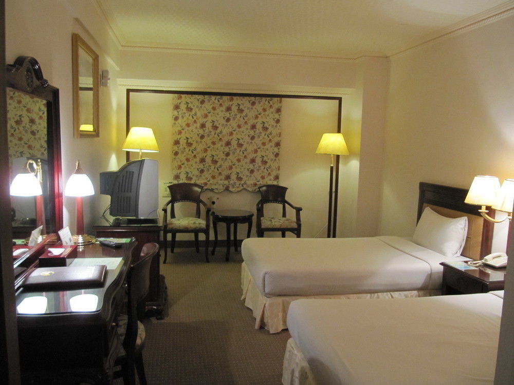 Sunrise Hotel Tainan Eksteriør billede