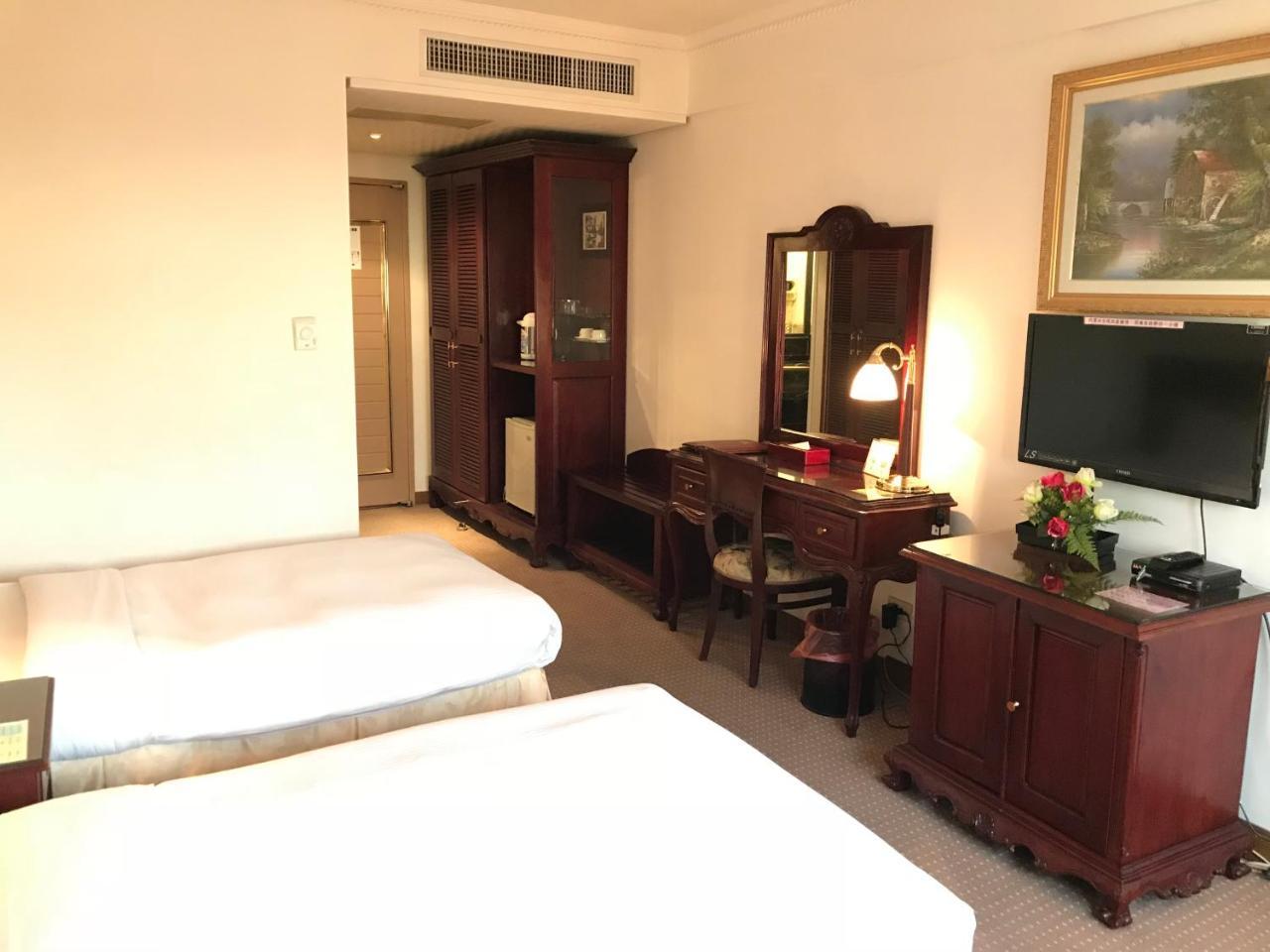 Sunrise Hotel Tainan Eksteriør billede
