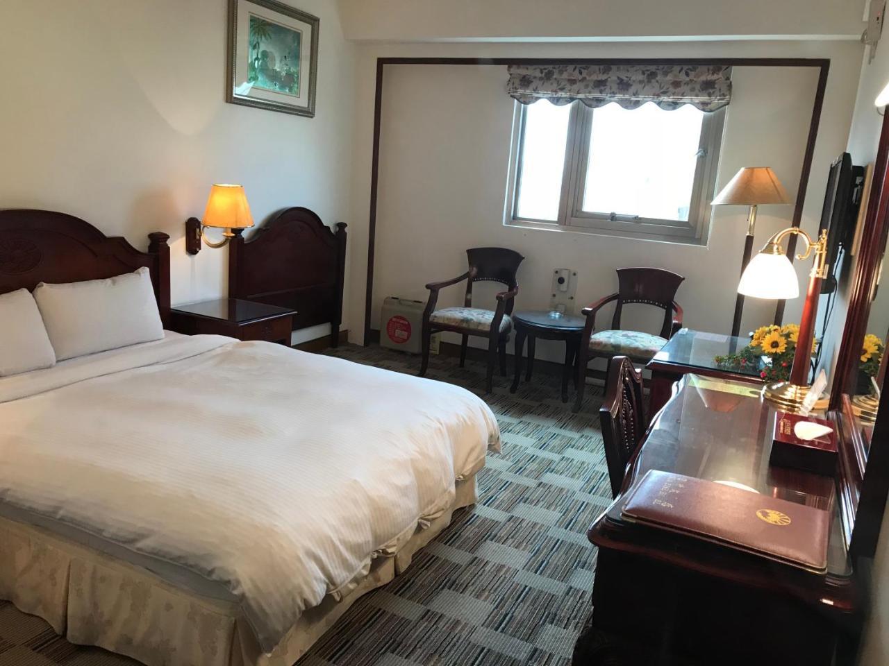 Sunrise Hotel Tainan Eksteriør billede