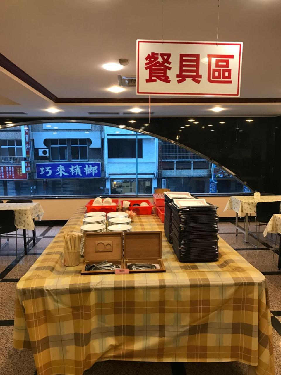 Sunrise Hotel Tainan Eksteriør billede